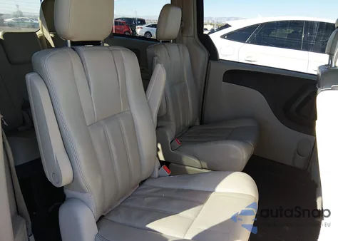 2013 Chrysler Town & Country Touring from USA, damaged, VIN 2C4RC1BG7DR525731